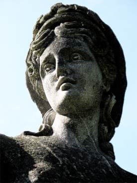 greek_statue_closeup_on_face